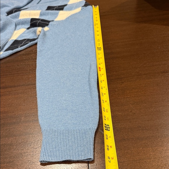 Brooks Brothers Blue and Cream Argyle V-Neck Sweater - Picture 7 of 9